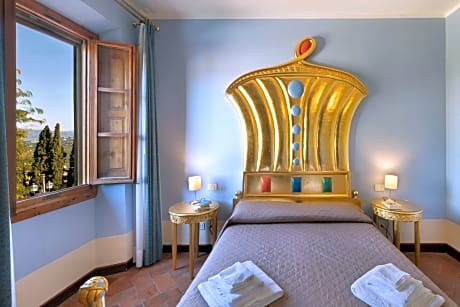 Comfort Double Room with Hills View