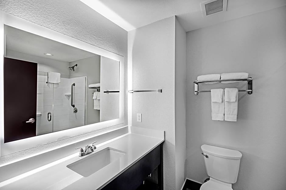 Holiday Inn Express Lakeway By IHG