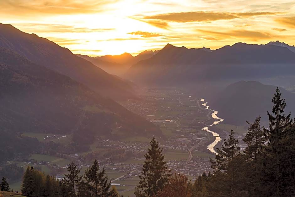 NIDUM - Casual Luxury Hotel