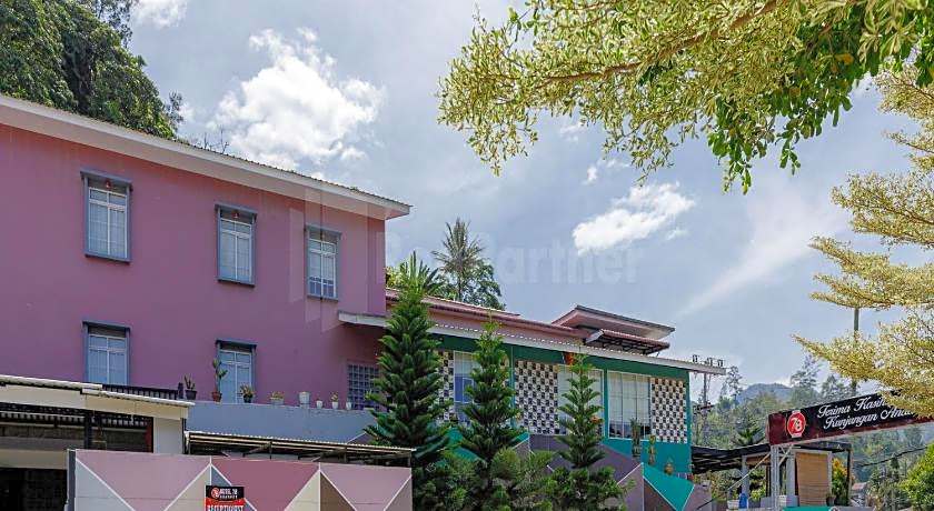 Hotel 78 Parapat Mitra RedDoorz