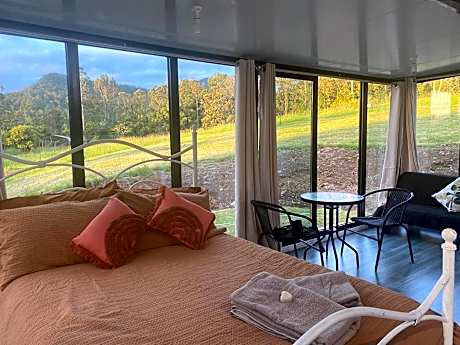 Bungalow with Garden View
