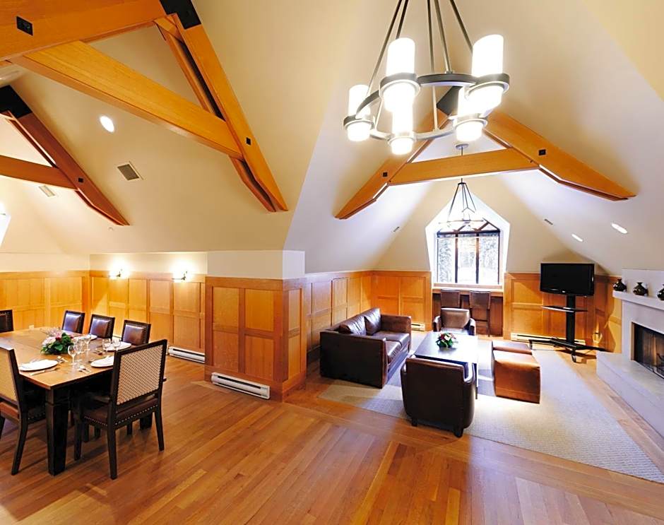 Pan Pacific Whistler Mountainside