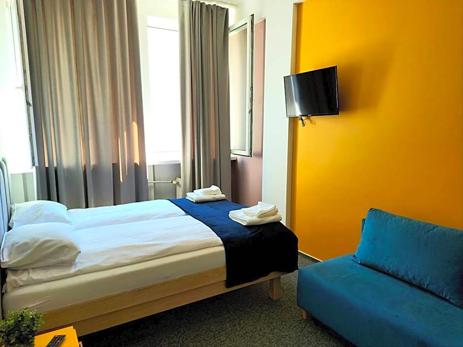 Bello ApartHostel Private Rooms