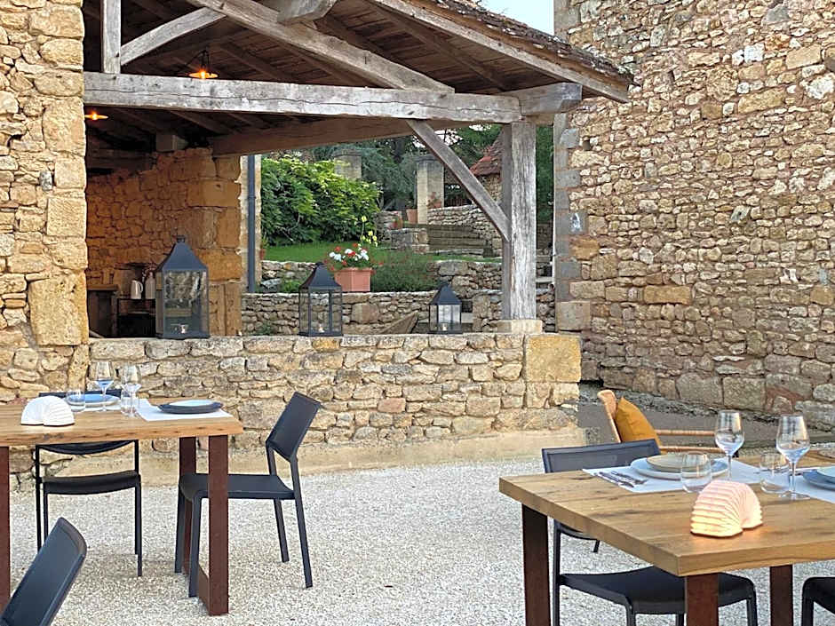 Domaine de Cazal - Chambres d'Hôtes avec piscine au c¿ur de 26 hectares de nature préservée
