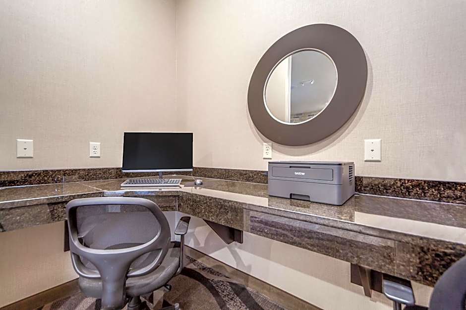 Cobblestone Inn & Suites - Holdrege