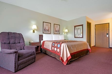 King Suite- Non-Smoking