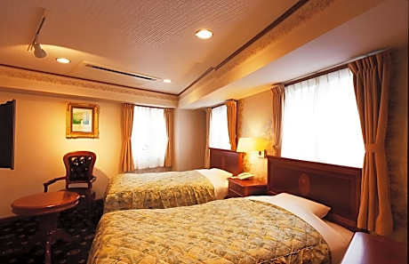 Standard Twin Room - Non-Smoking