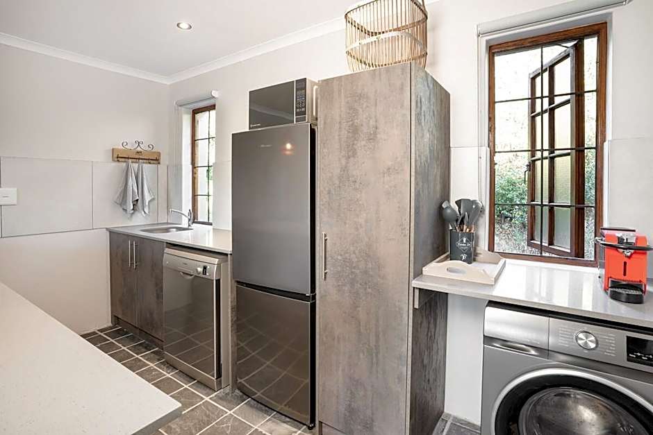 Avemore Orchard Apartment with Backup power