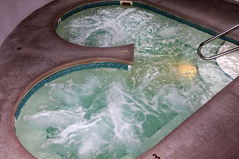 Budget Host Inn & Suites