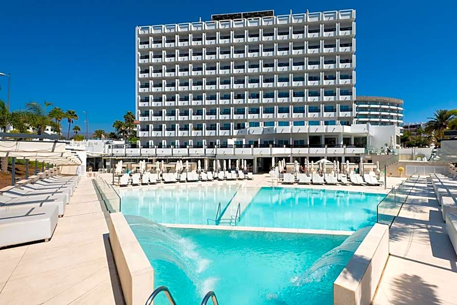 Photo 1 of 38 of Hotel Caserio