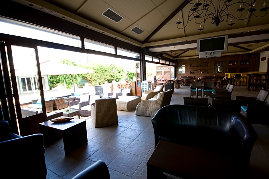 Anemi Studios & Apartments