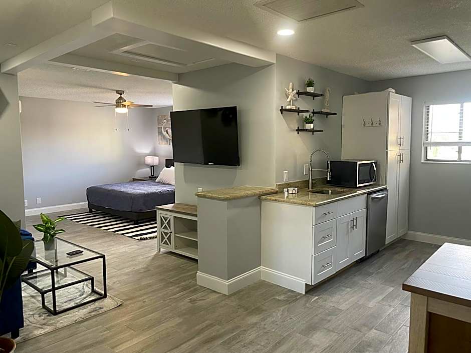 Sunny Palms Inn