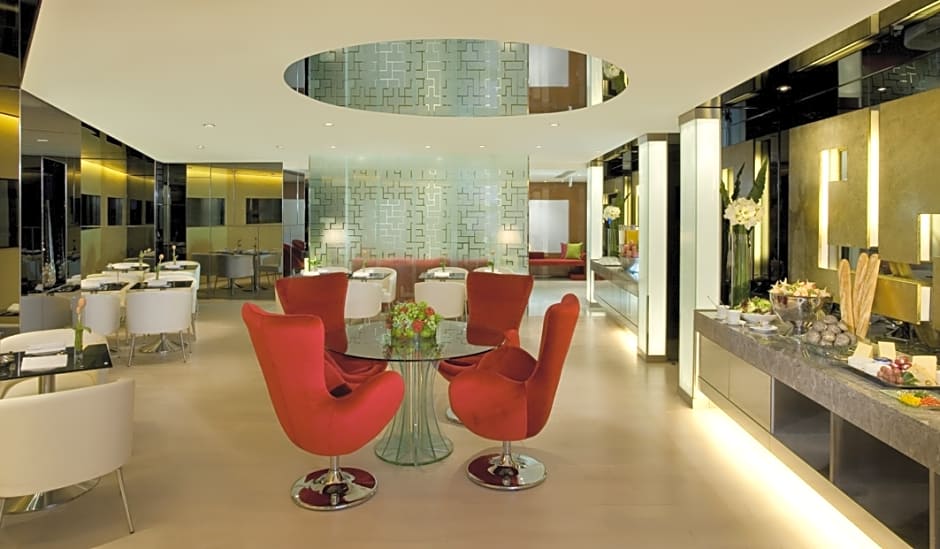 Regal Oriental Hotel