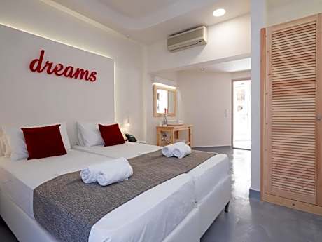 Deluxe Double or Twin Room with Sea View