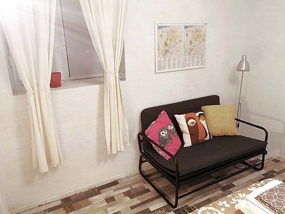 PIJAMA HOUSE - Bike & Bed