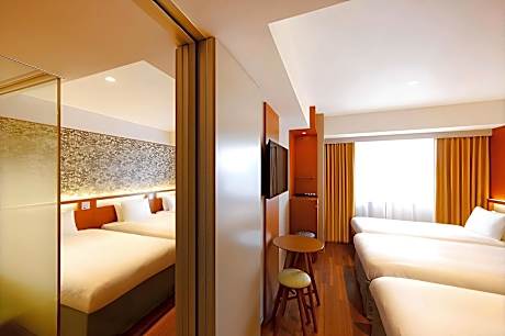 Connecting Rooms for 4 People - Non-Smoking