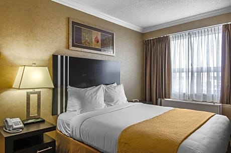 2 Queen Beds Smoking