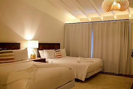 Premier Queen Room with Two Queen Beds