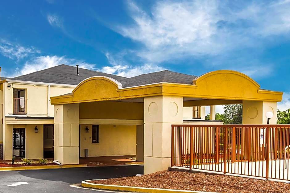 Econo Lodge - Conyers