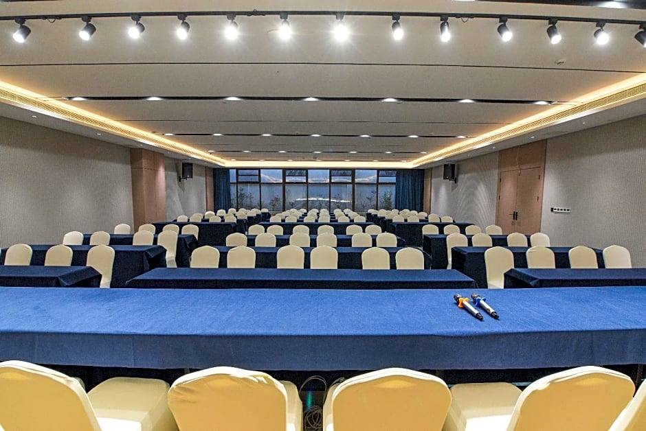 Echarm Hotel Luoyang Yiyang