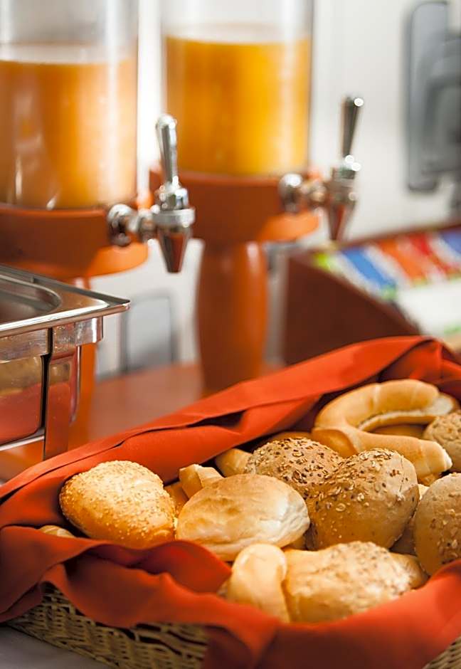 Jade Hotel-Ezüsthíd Hotel