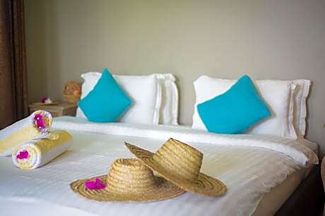 Junior Garden View Suite