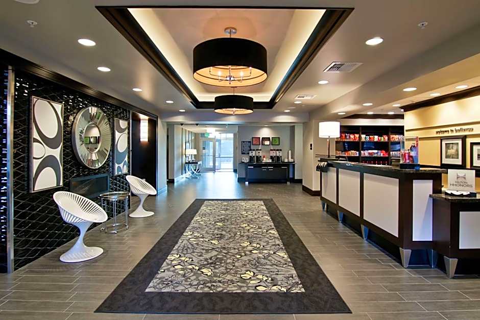 Hampton Inn By Hilton & Suites Bellevue Downtown-Seattle
