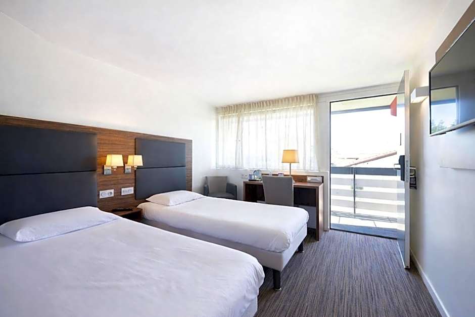 Kyriad Bordeaux - Merignac Aéroport