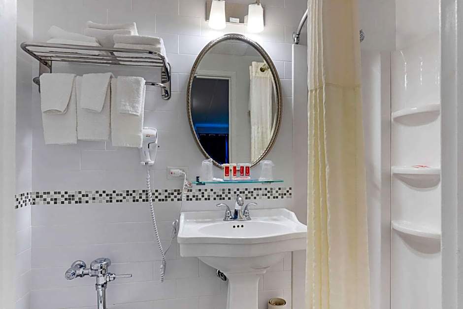 Econo Lodge Hicksville - Long Island