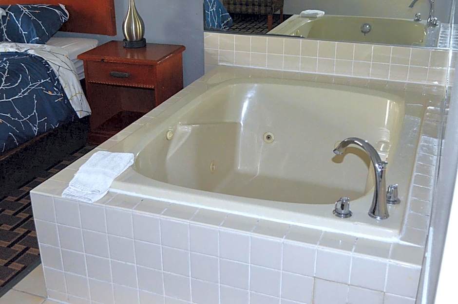 Americas Best Value Inn And Suites St. Cloud