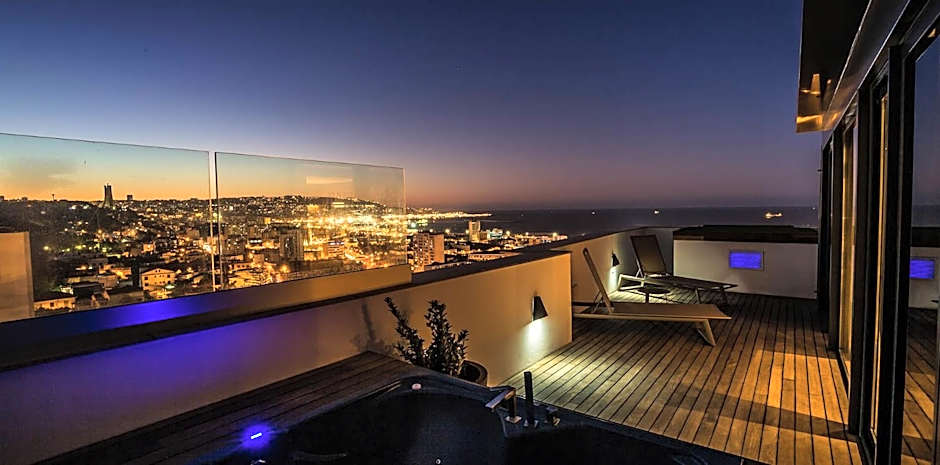 Lamaraz Hotels