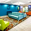 La Quinta Inn & Suites by Wyndham Rochester Mayo Clinic S