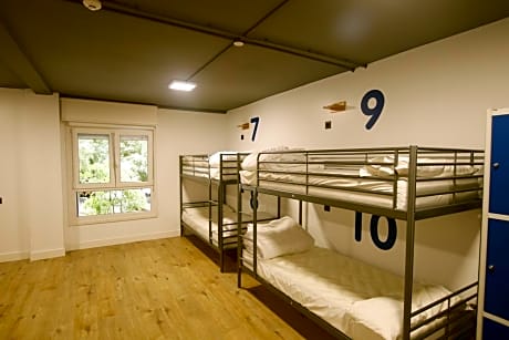 Bed in 10-Bed Mixed Dormitory Room with Private Bathroom