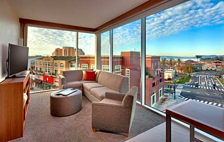 One-Bedroom King Suite with Sofa Bed