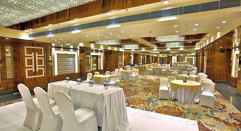 Regenta Central The Crystal Kanpur