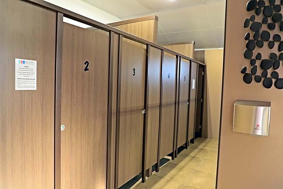 Lakes Edge Holiday Park