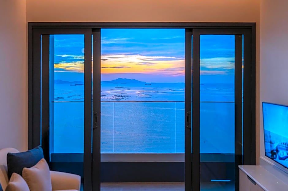 S Sriracha Hotel & Residence