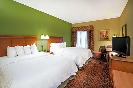 2 Queen Beds Nonsmoking