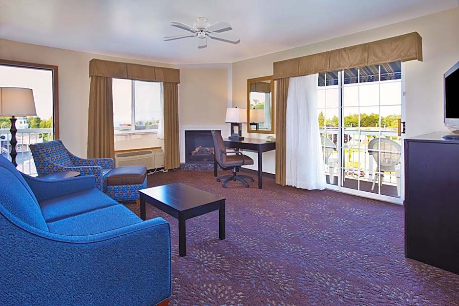 Holiday Inn Express Mackinaw City By IHG