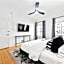 Beverly Hills Stylish & Central 1 BR Apt + Parking