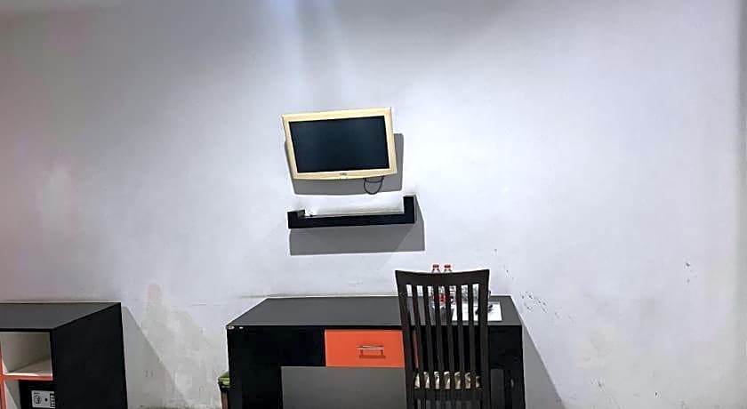 Hotel O Tri Homestay