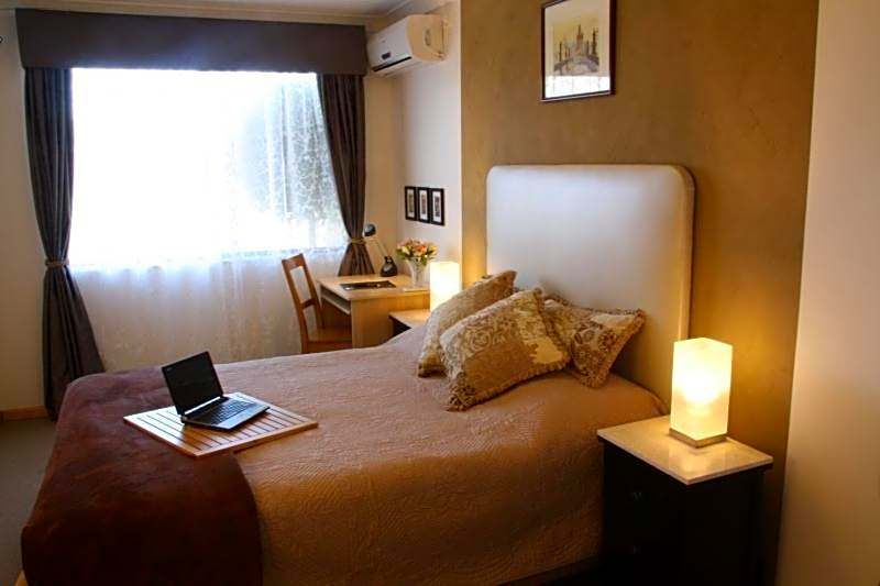 Astoria Retreat Bed & Breakfast