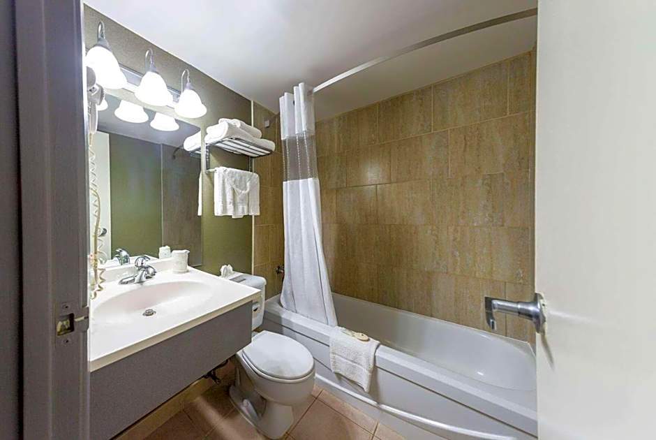 Days Inn by Wyndham Fallsview