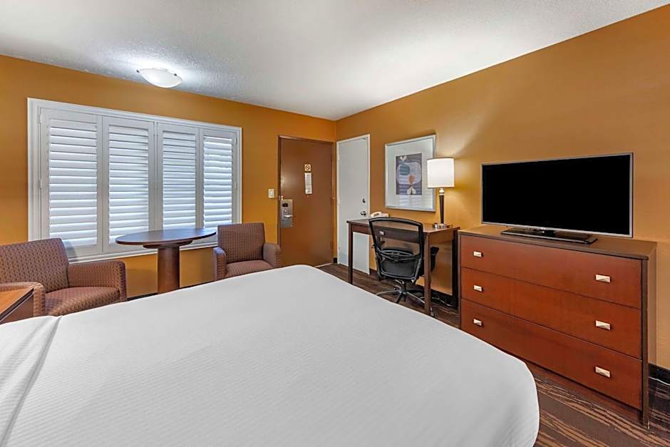 Best Western Plus Stovall's Inn