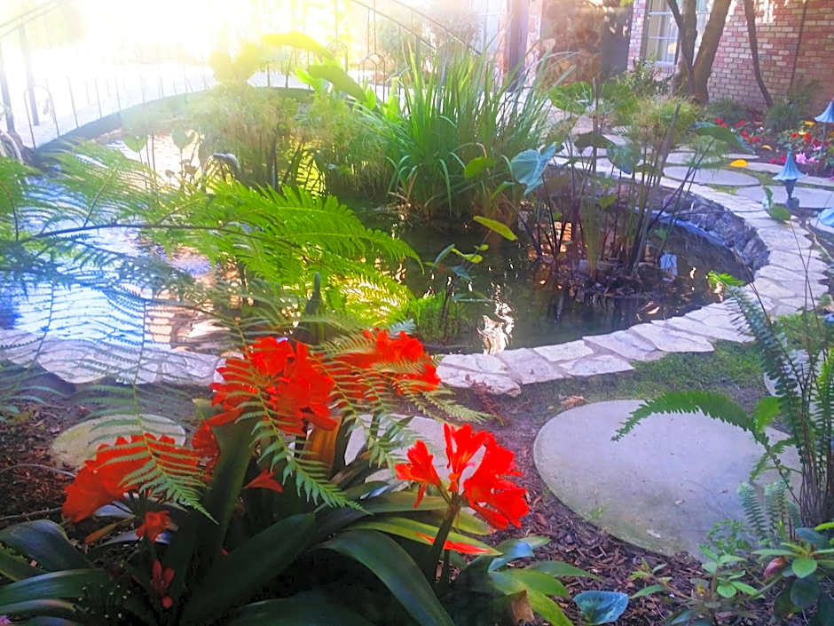 Anaheim Majestic Garden Hotel