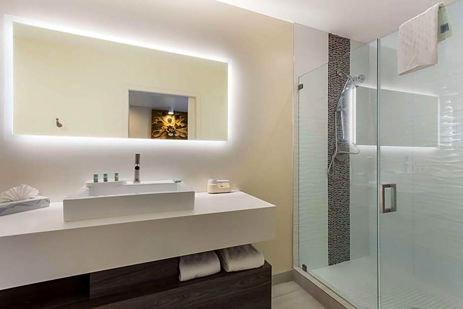 SureStay Plus Hotel by Best Western Tempe University