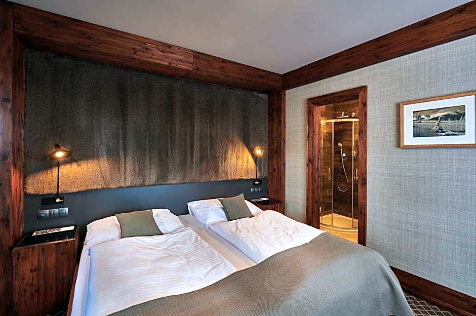 Photo 1 of 12 of Deluxe 2 Bedroom Apartment