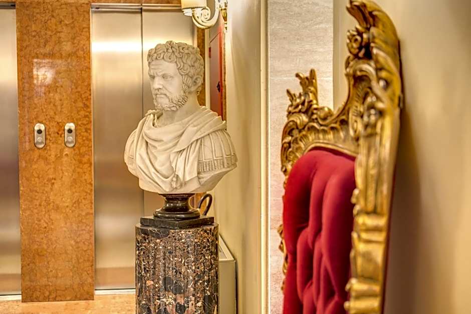 Aurelius Art Gallery Hotel