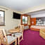 Super 8 by Wyndham Chadron NE