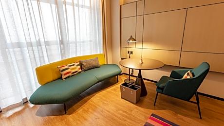 Breezy King Room